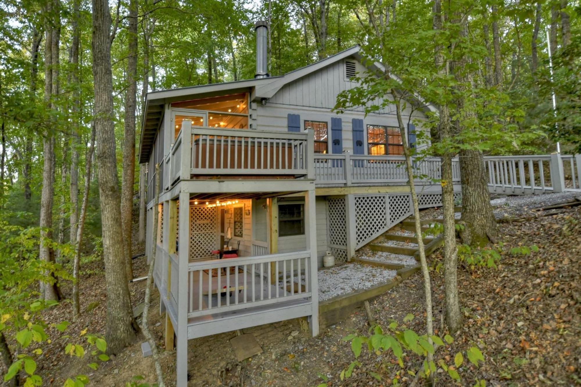 Hygge Haus Rustic Charm Cozy Beds And A Serene Location Ellijay Exterior photo