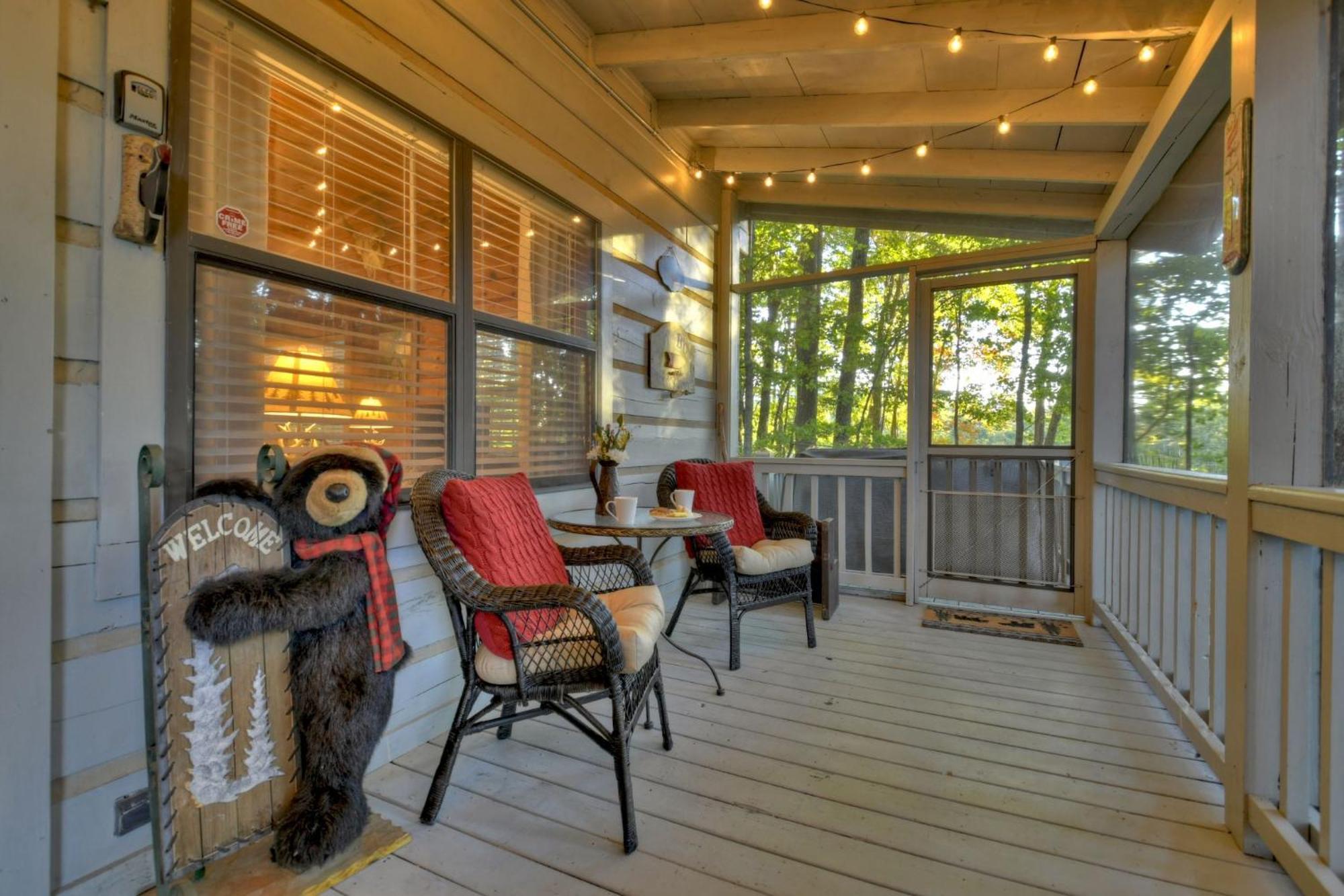 Hygge Haus Rustic Charm Cozy Beds And A Serene Location Ellijay Exterior photo