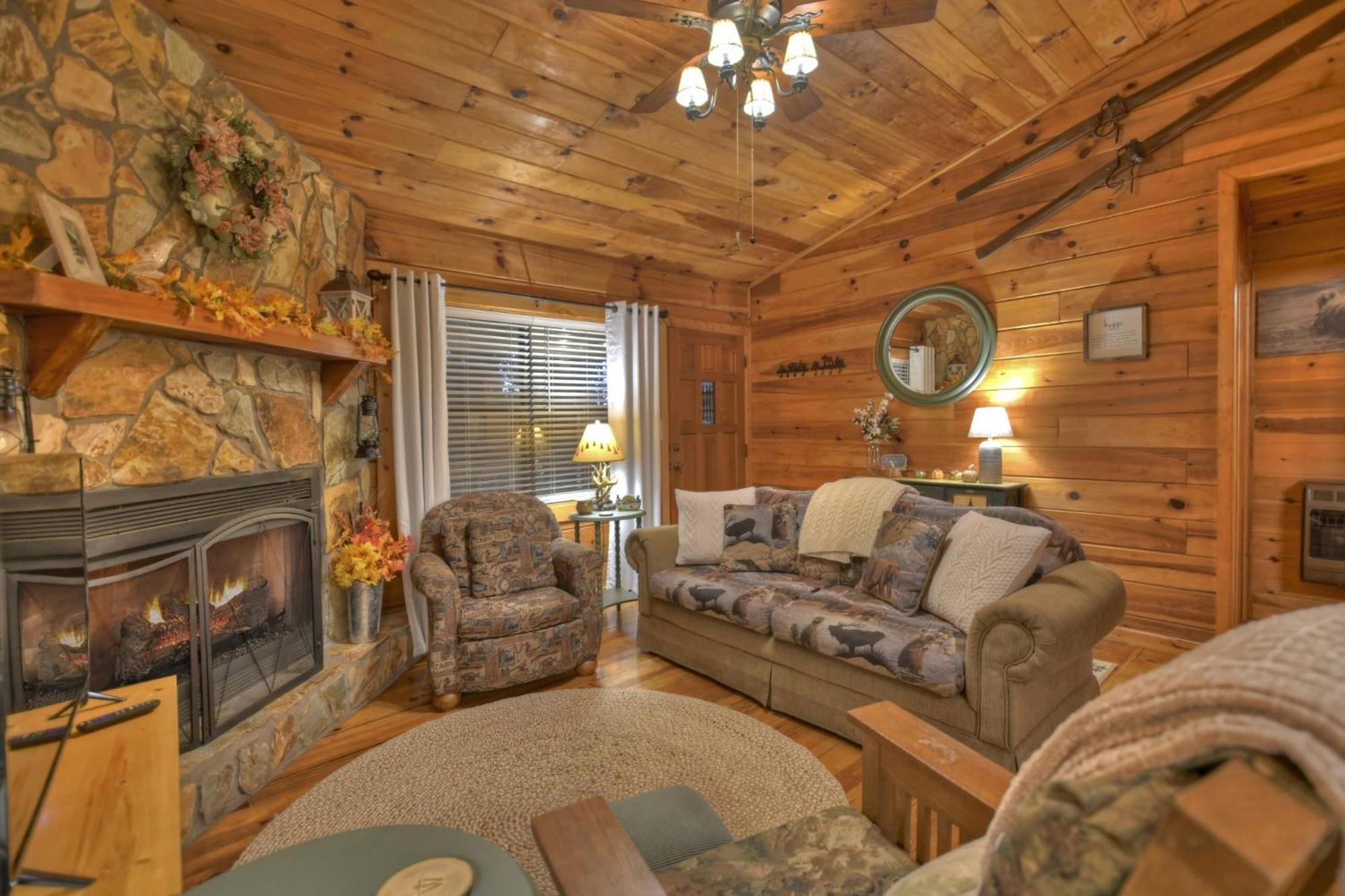 Hygge Haus Rustic Charm Cozy Beds And A Serene Location Ellijay Exterior photo