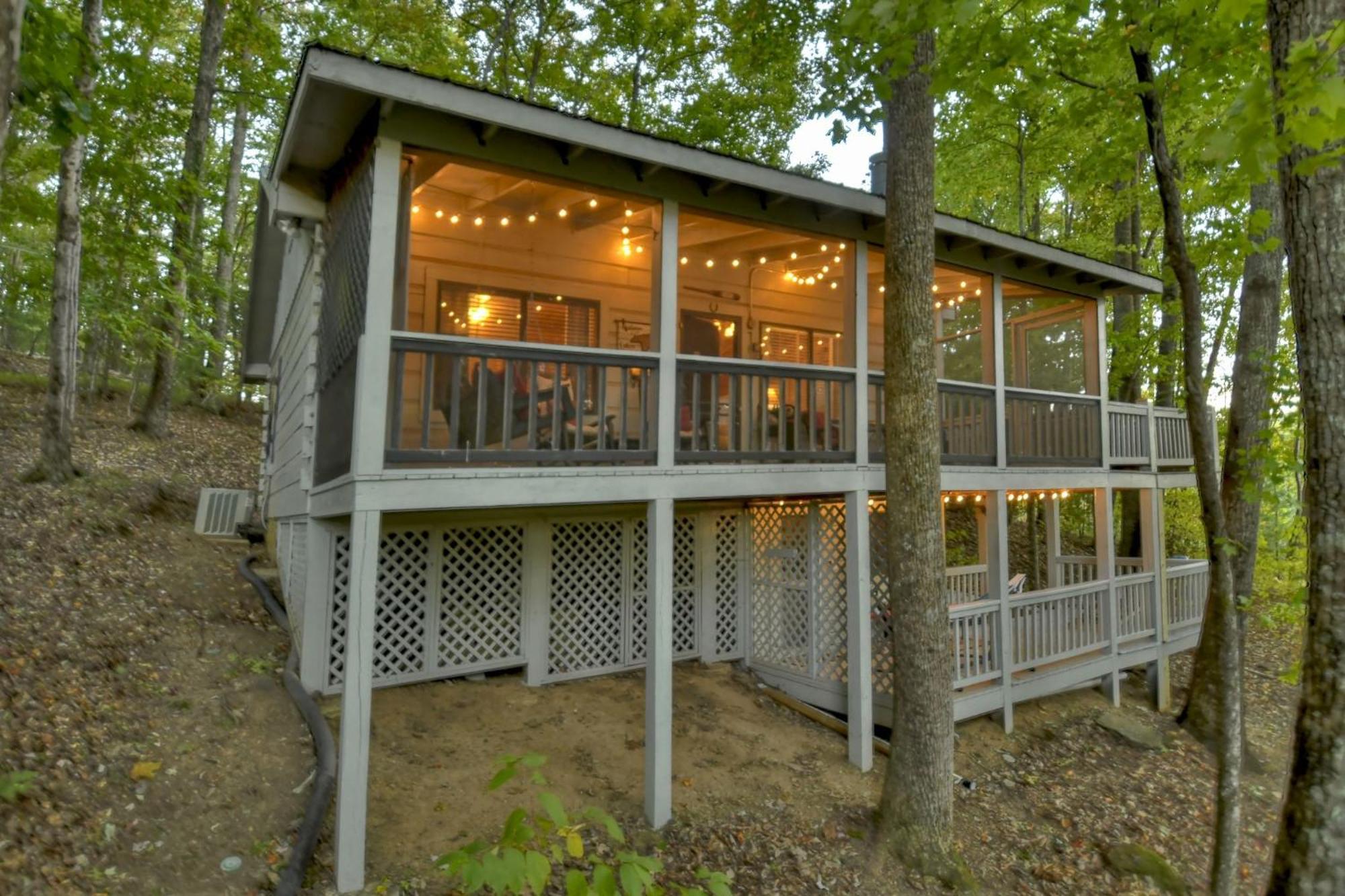 Hygge Haus Rustic Charm Cozy Beds And A Serene Location Ellijay Exterior photo