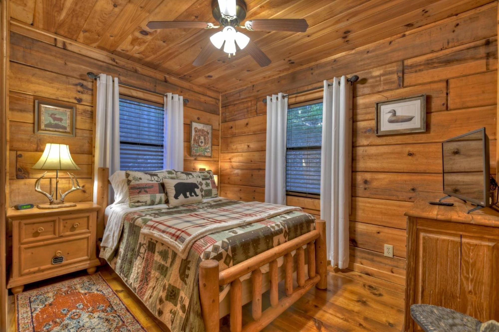 Hygge Haus Rustic Charm Cozy Beds And A Serene Location Ellijay Exterior photo