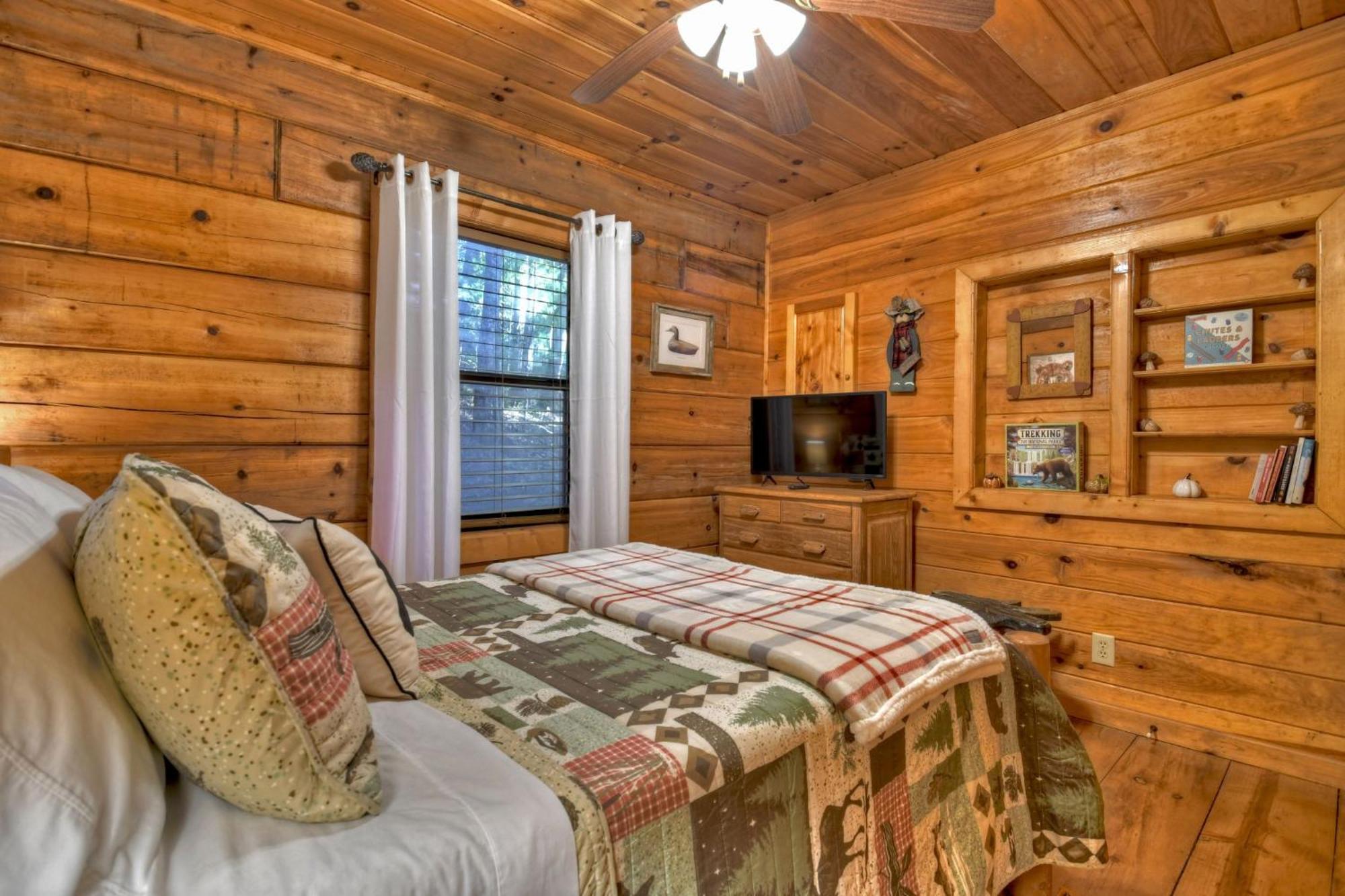 Hygge Haus Rustic Charm Cozy Beds And A Serene Location Ellijay Exterior photo