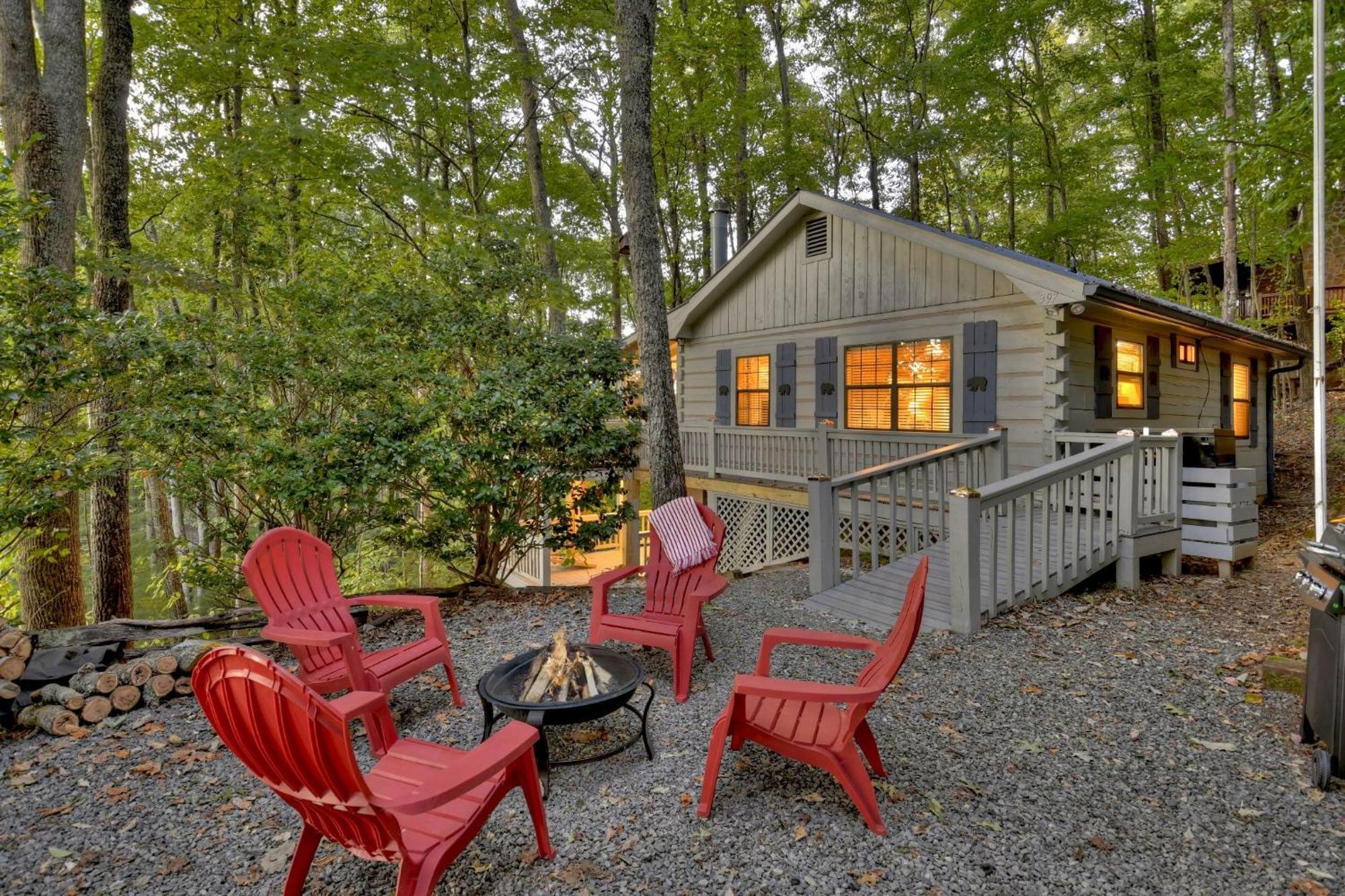 Hygge Haus Rustic Charm Cozy Beds And A Serene Location Ellijay Exterior photo